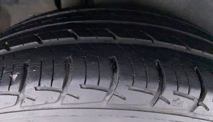 2018 Maruti Ertiga ZDI PLUS SHVS, Diesel, Manual, 43,737 km, Right Rear Tyre Tread