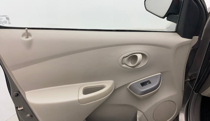 2015 Datsun Go Plus T, Petrol, Manual, 1,03,938 km, Left front window switch / handle - Power window makes minor noise