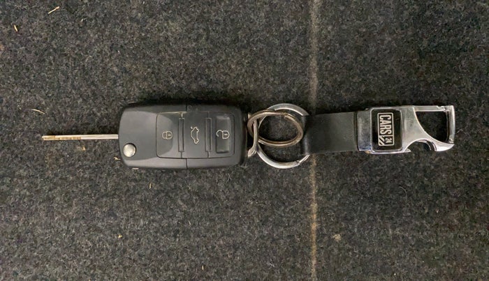 2015 Datsun Go Plus T, Petrol, Manual, 1,03,938 km, Key Close Up