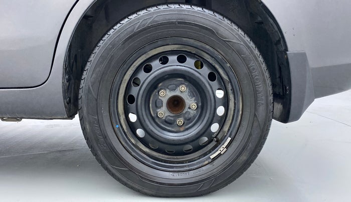 2014 Maruti Ertiga VDI, Diesel, Manual, 96,226 km, Left Rear Wheel