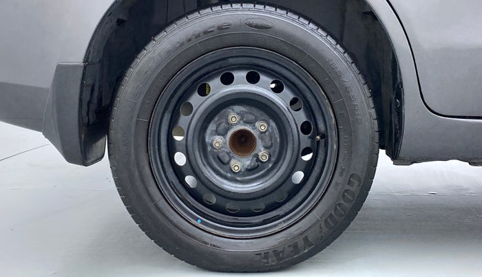 2014 Maruti Ertiga VDI, Diesel, Manual, 96,226 km, Right Rear Wheel