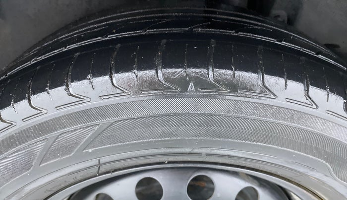 2014 Maruti Ertiga VDI, Diesel, Manual, 96,226 km, Left Rear Tyre Tread