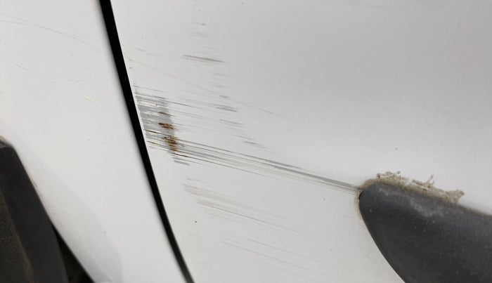 2013 Maruti Wagon R Stingray VXI, Petrol, Manual, 79,927 km, Front passenger door - Slight discoloration