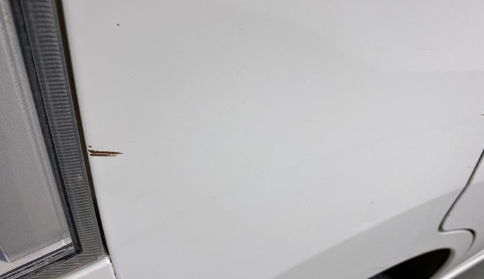 2013 Maruti Wagon R Stingray VXI, Petrol, Manual, 79,927 km, Right quarter panel - Slightly rusted