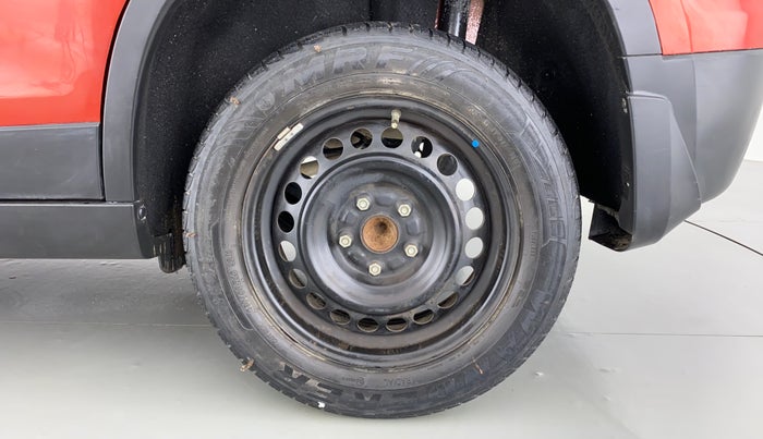 2016 Maruti Vitara Brezza VDI, Diesel, Manual, 42,216 km, Left Rear Wheel
