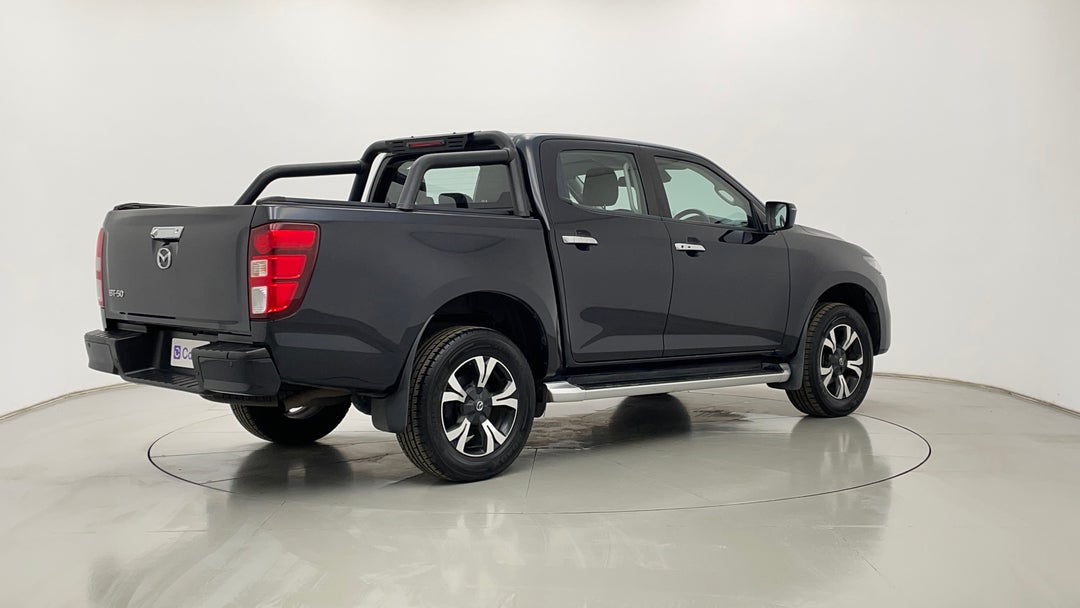 Right Back Diagonal (45- Degree) View