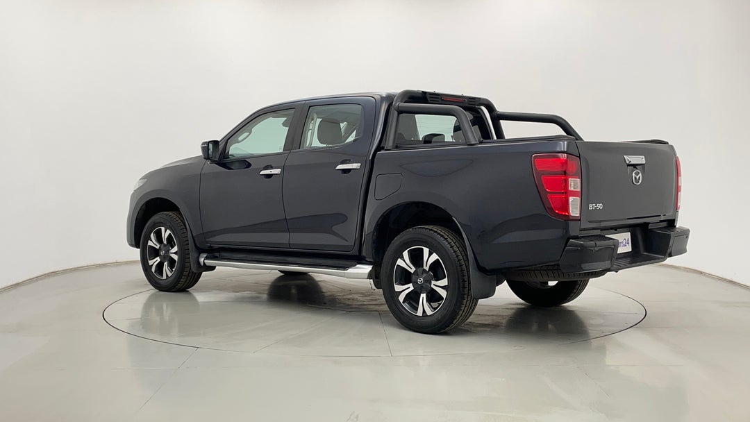 Left Back Diagonal (45- Degree) View