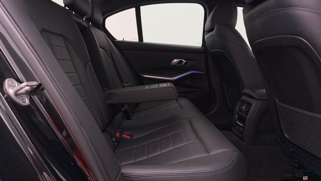 2019 BMW 3 20i M Sport, Automatic, 71401 km, Right Side Rear Door Cabin View