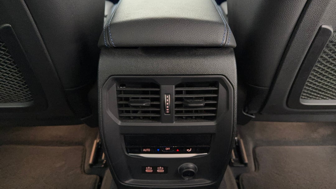 2019 BMW 3 20i M Sport, Automatic, 71401 km, Rear A/C Vent