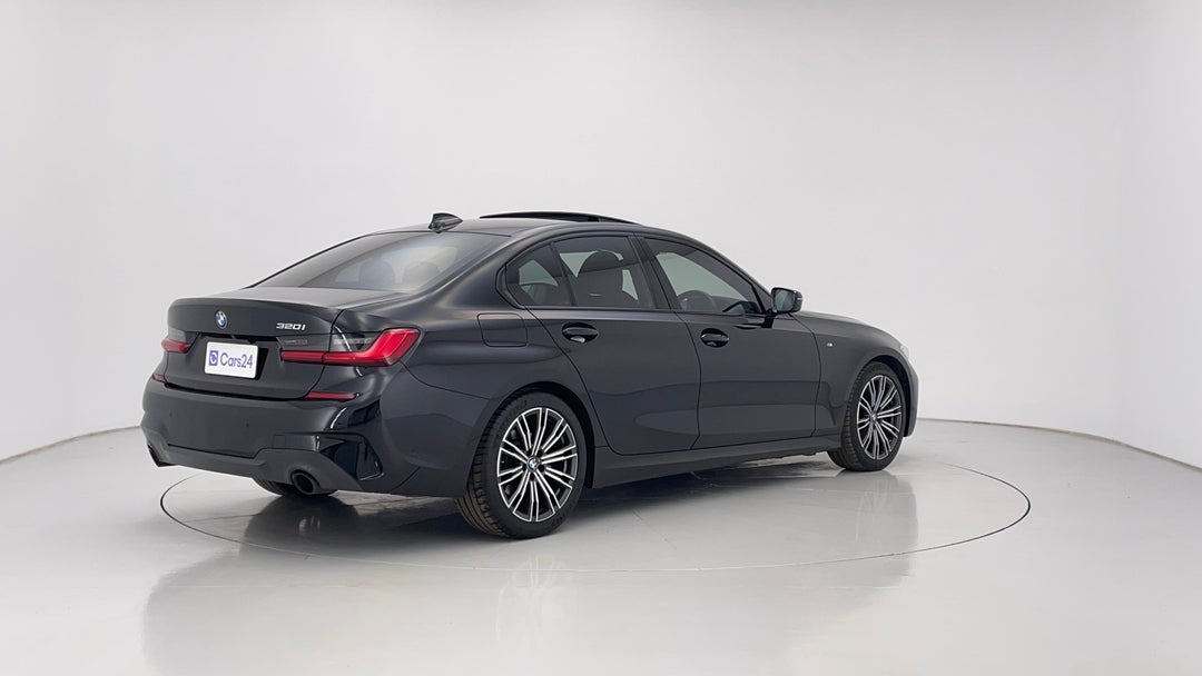 2019 BMW 3 20i M Sport, Automatic, 71401 km, Right Back Diagonal (45- Degree) View