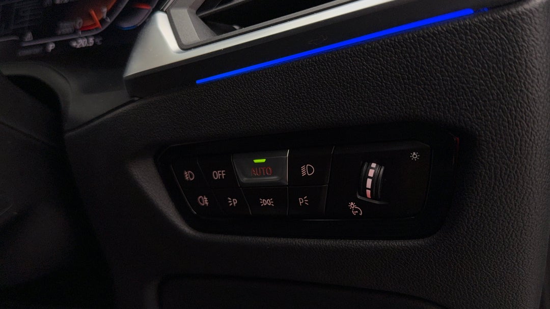 2019 BMW 3 20i M Sport, Automatic, 71401 km, Utility Switches/Buttons