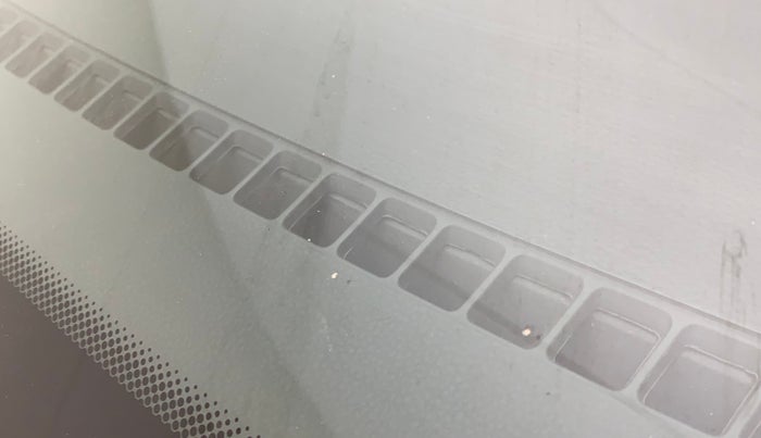 2019 Mahindra XUV300 W8 1.5 DIESEL, Diesel, Manual, 1,28,939 km, Front windshield - Minor spot on windshield
