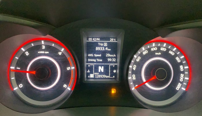 2019 Mahindra XUV300 W8 1.5 DIESEL, Diesel, Manual, 1,28,939 km, Odometer Image