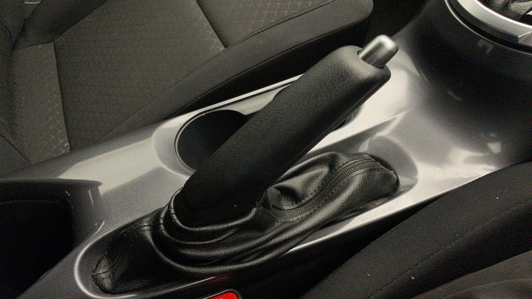 2022 Nissan Juke St, Automatic, 20274 km, Handbrake