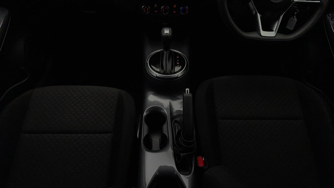 2022 Nissan Juke St, Automatic, 20274 km, Center Console