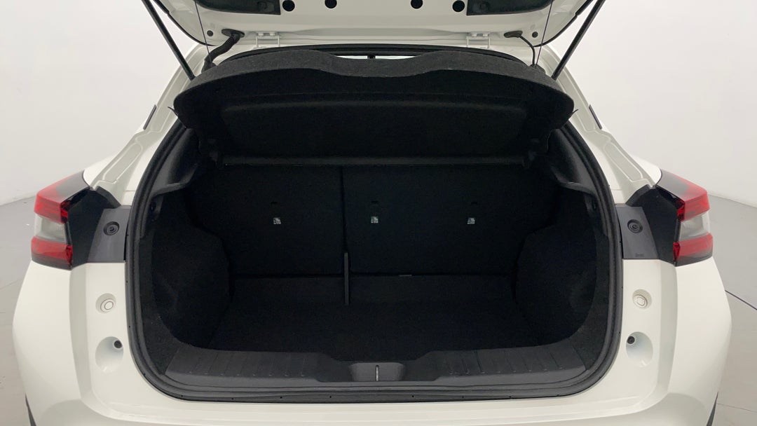 2022 Nissan Juke St, Automatic, 20274 km, Boot Inside View