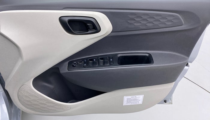 2021 Hyundai AURA S CNG, CNG, Manual, 27,489 km, Driver Side Door Panels Control