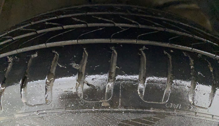 2018 Maruti Swift ZDI AMT, Diesel, Automatic, 89,706 km, Right Front Tyre Tread