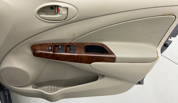2014 Toyota Etios V, Petrol, Manual, 13,919 km, Driver Side Door Panels Control