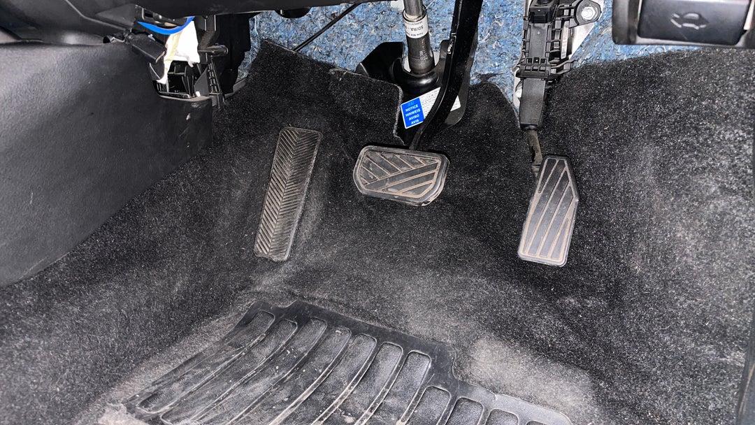 2021 Suzuki Baleno Gl, Automatic, 49470 km, Pedals and Footmat