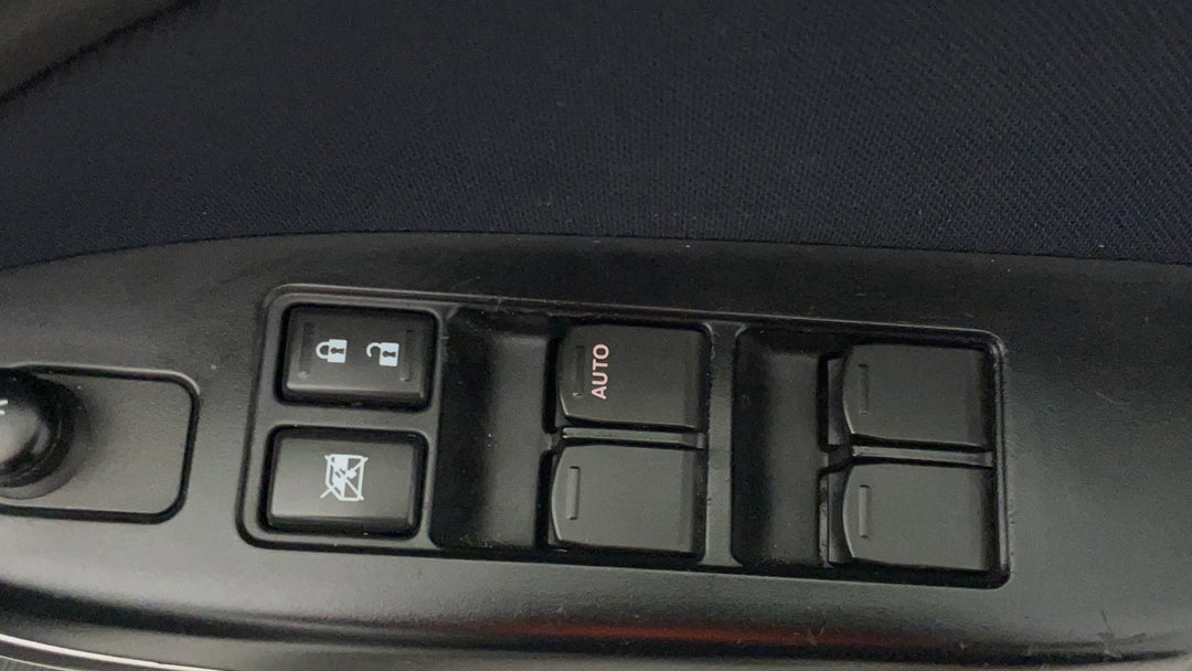 2021 Suzuki Baleno Gl, Automatic, 49470 km, Drivers Side Door Panel Controls