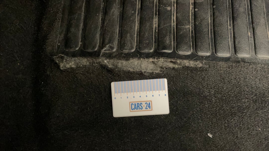 2021 Suzuki Baleno Gl, Automatic, 49470 km, Floors / Carpets Tear