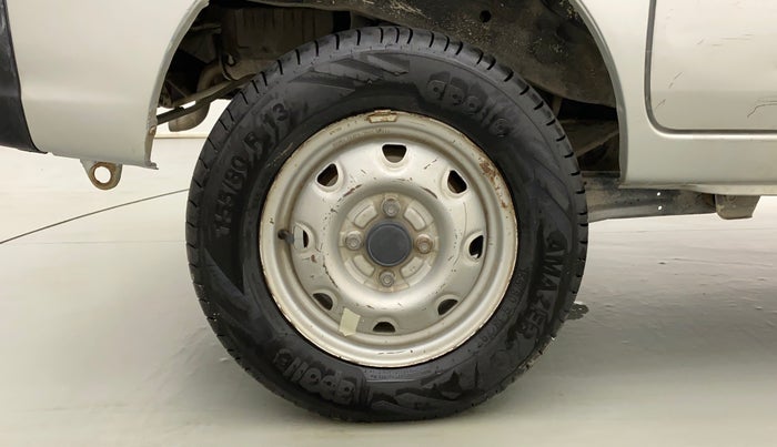 2011 Maruti Eeco 5 STR WITH A/C+HTR, Petrol, Manual, 36,244 km, Right Rear Wheel