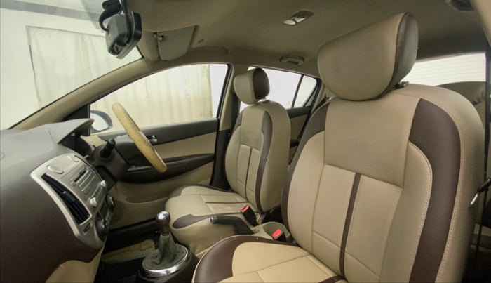 2011 Hyundai i20 SPORTZ 1.2, Petrol, Manual, 47,039 km, Right Side Front Door Cabin