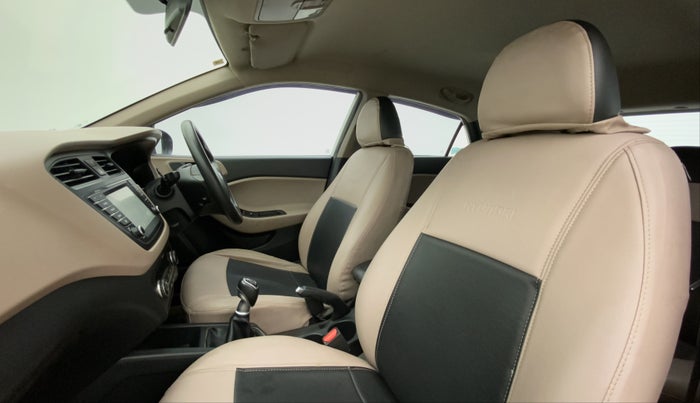 2017 Hyundai Elite i20 ASTA 1.4 CRDI DUAL TONE, Diesel, Manual, 79,168 km, Right Side Front Door Cabin