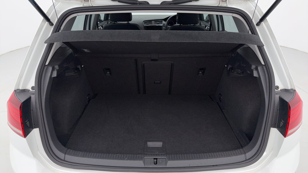 2017 Volkswagen Golf 110 Tsi Comfortline, Automatic, 50240 km, Boot Inside View