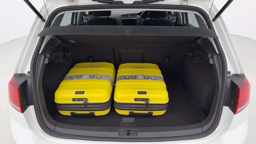 2017 Volkswagen Golf 110 Tsi Comfortline, Automatic, 50240 km, Boot Inside View with Luggage