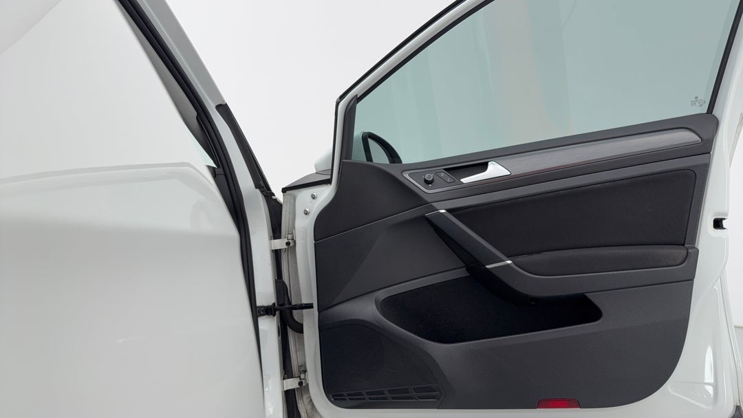 2017 Volkswagen Golf 110 Tsi Comfortline, Automatic, 50240 km, Speaker View