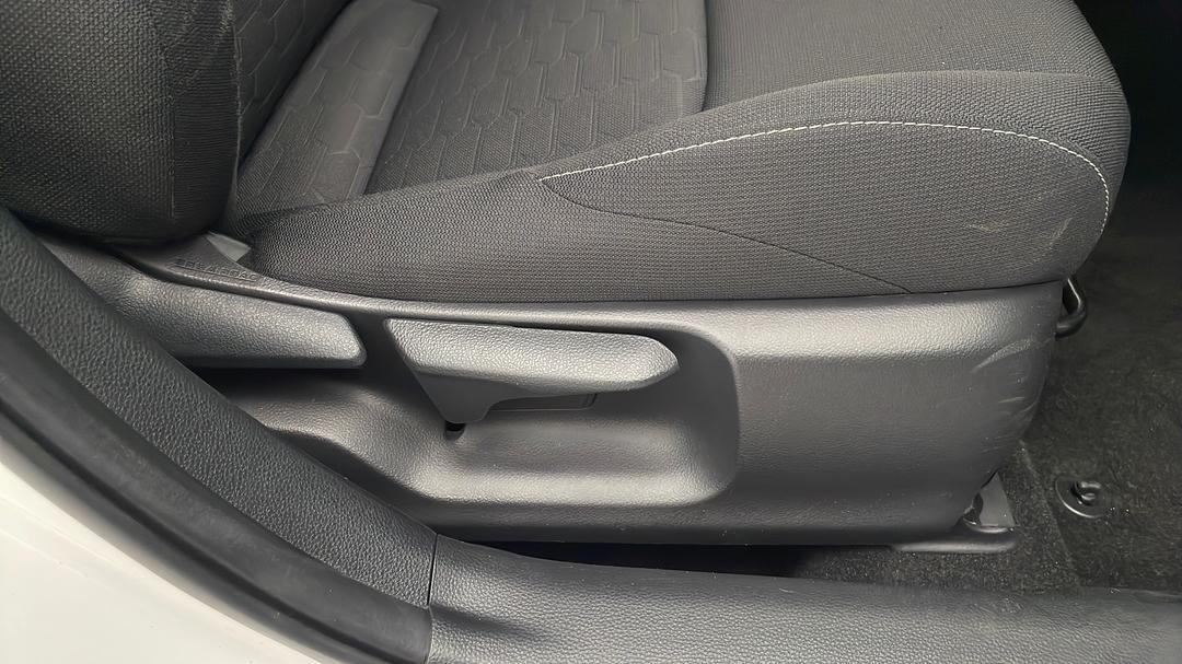 2018 Toyota Corolla Ascent Sport, Automatic, 16971 km, Drivers Side Adjustment Panel
