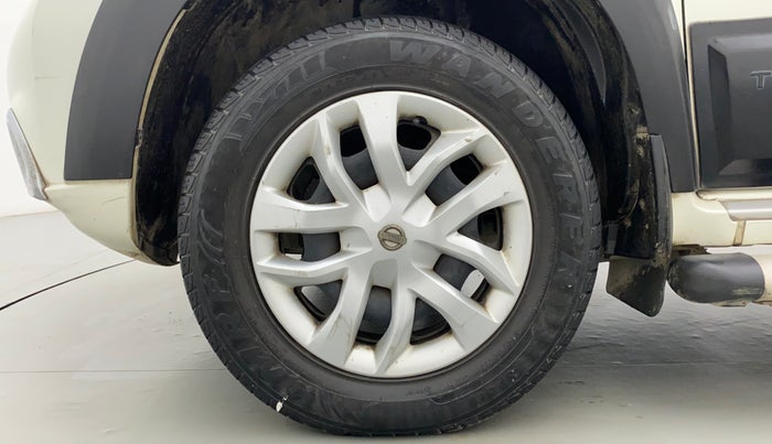 2017 Nissan Terrano XL P, Petrol, Manual, 37,377 km, Left Front Wheel