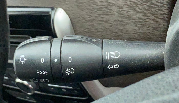 2017 Nissan Terrano XL P, Petrol, Manual, 37,377 km, Dashboard - Headlight height adjustment not working