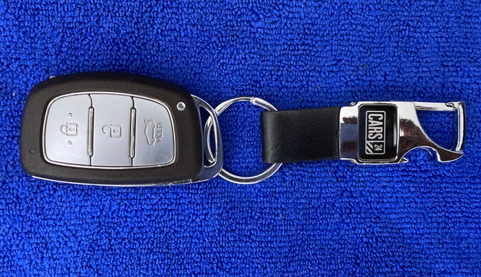 2015 Hyundai Grand i10 ASTA 1.2 KAPPA VTVT, Petrol, Manual, 87,072 km, Key Close Up