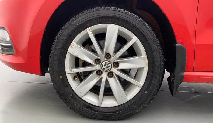 2015 Volkswagen Polo HIGHLINE1.5L DIESEL, Diesel, Manual, 87,811 km, Left Front Wheel