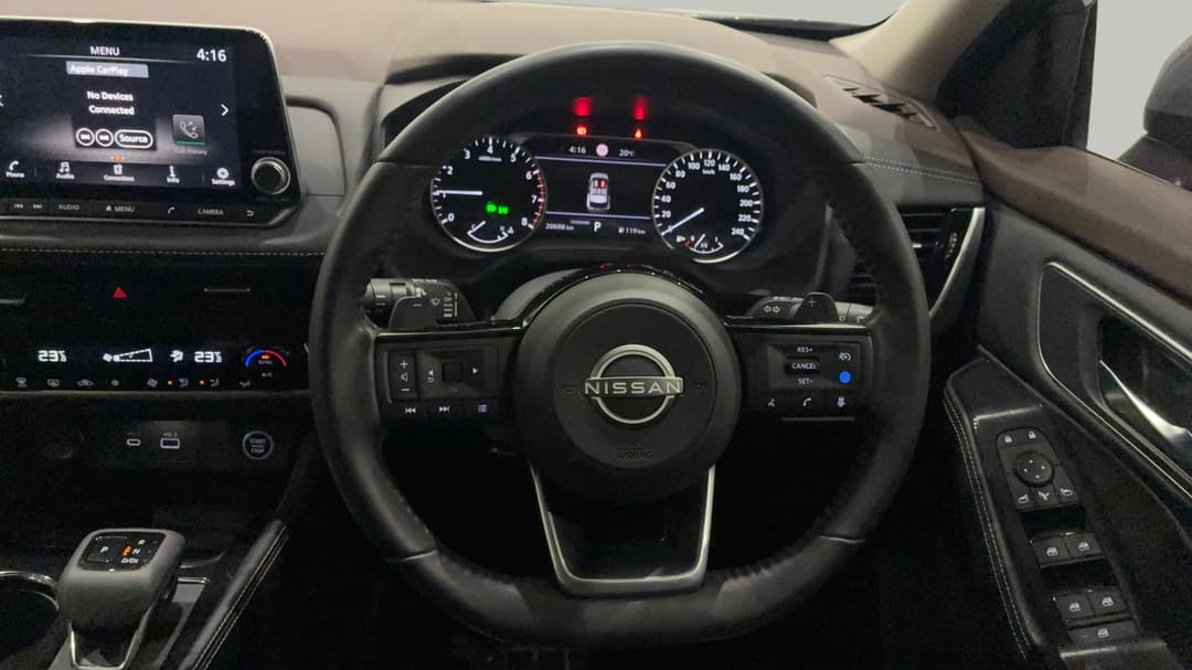 2024 Nissan X-trail St-l (2WD), Automatic, 20698 km, Steering Wheel Close-up