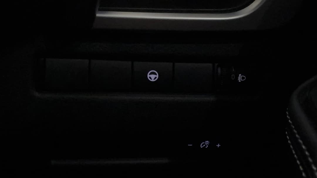 2024 Nissan X-trail St-l (2WD), Automatic, 20698 km, Utility Switches/Buttons
