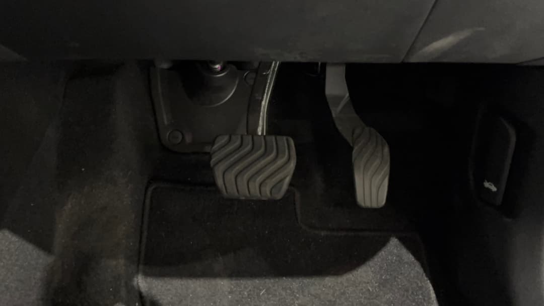 2024 Nissan X-trail St-l (2WD), Automatic, 20698 km, Pedals and Footmat