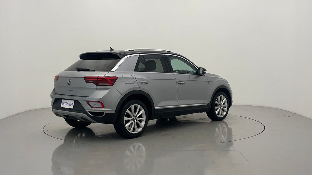 Right Back Diagonal (45- Degree) View