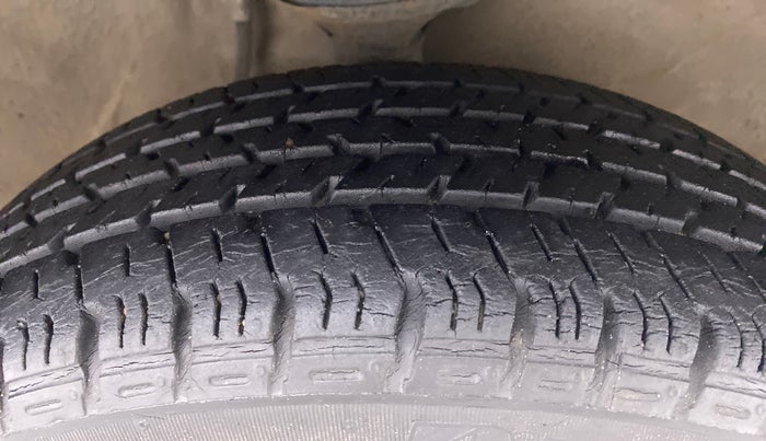 2017 Maruti Alto K10 VXI P, Petrol, Manual, 11,116 km, Right Front Tyre Tread
