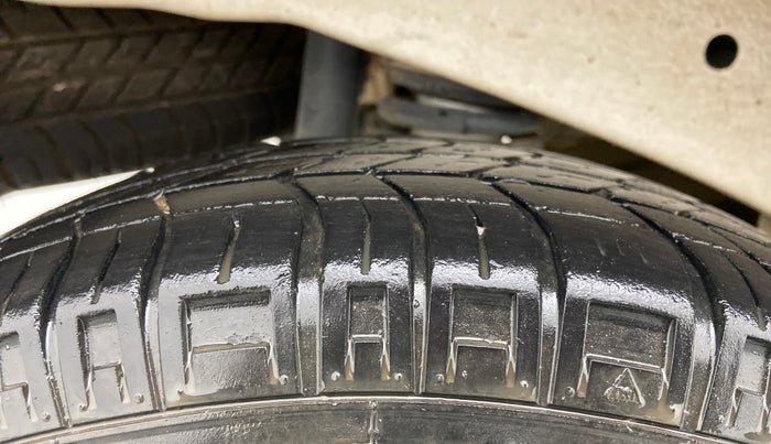 2019 Maruti Eeco 5 STR WITH A/C+HTR, Petrol, Manual, 23,120 km, Right Rear Tyre Tread