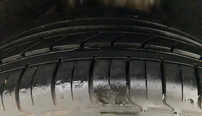 2015 Skoda Octavia AMBITION PLUS 1.4 TSI, Petrol, Manual, 94,128 km, Right Rear Tyre Tread