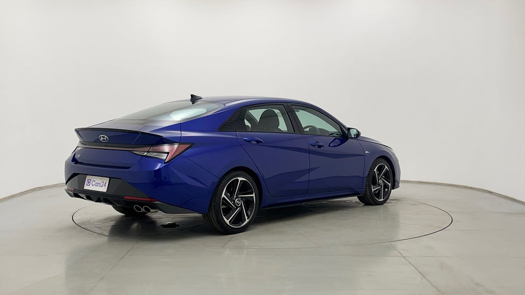 Right Back Diagonal (45- Degree) View