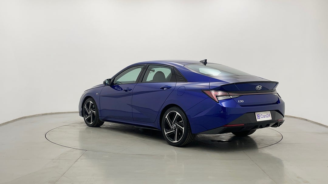 Left Back Diagonal (45- Degree) View