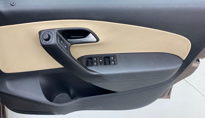 2017 Volkswagen Ameo COMFORTLINE 1.2, Petrol, Manual, 31,597 km, Driver Side Door Panels Control