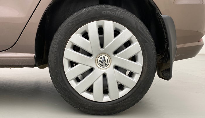 2017 Volkswagen Ameo COMFORTLINE 1.2, Petrol, Manual, 31,597 km, Left Rear Wheel