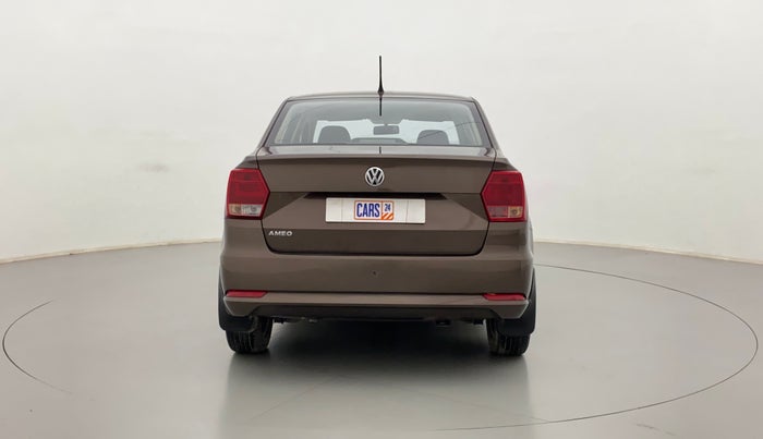 2017 Volkswagen Ameo COMFORTLINE 1.2, Petrol, Manual, 31,597 km, Back/Rear