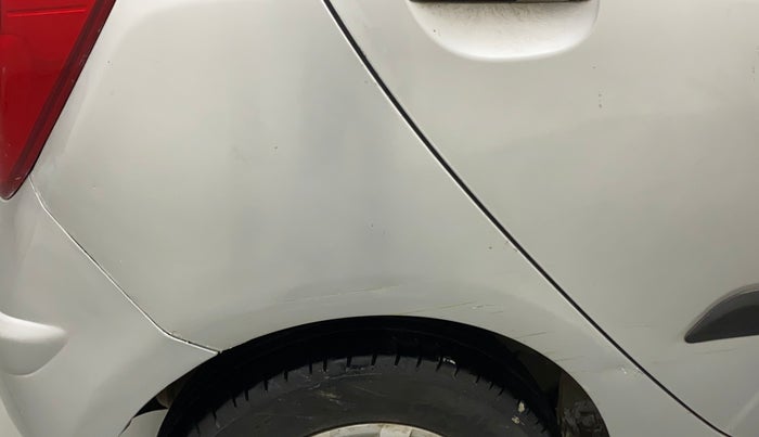 2016 Hyundai i10 SPORTZ 1.1, Petrol, Manual, 82,913 km, Right quarter panel - Paint has minor damage